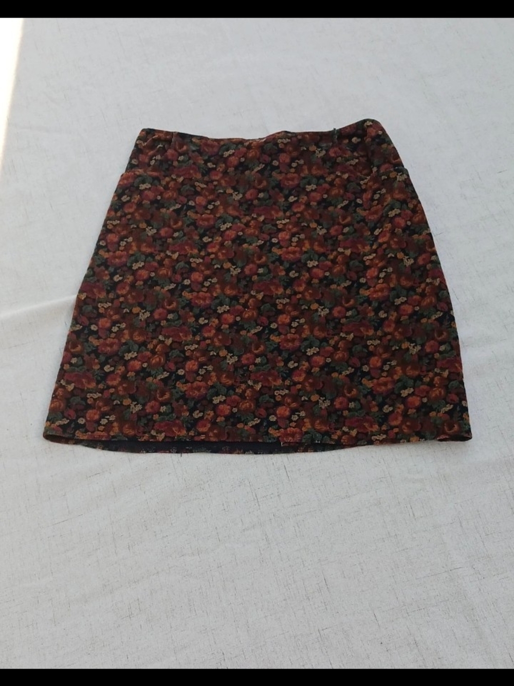 Floral Mini Skirt in Burgundy